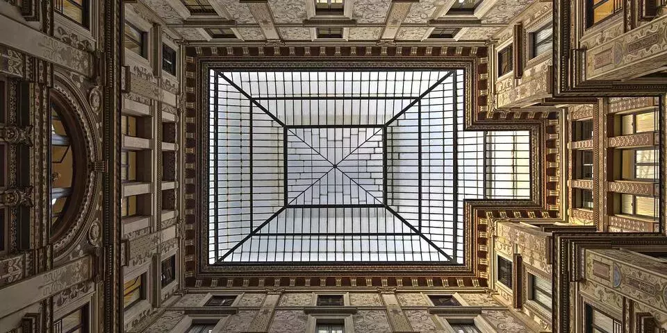 Co jest ważne w doborze przeszklenia dachowego? Firma Gulajski radzi