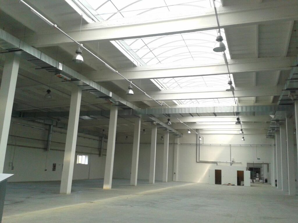 Oszczędności finansowe na zastosowaniu świetlików dachowych